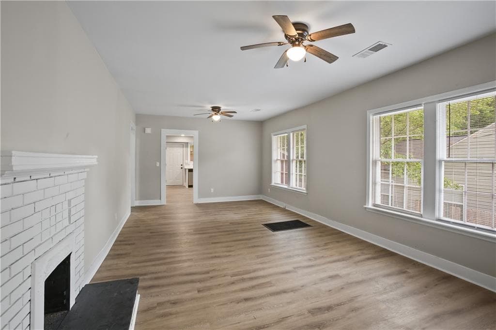3 bedroom, 2 bathroom, 1,285 sq ft single family residence for sale at 556 Holly Street, Atlanta, GA 30318 — photo 3