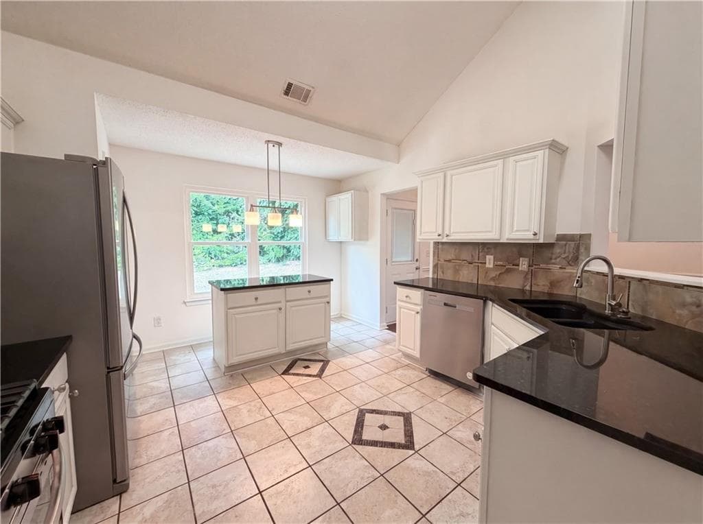 4 bedroom, 3 bathroom, 1,764 sq ft single family residence under contract at 345 Espana Street, Atlanta, GA 30349 — photo 7