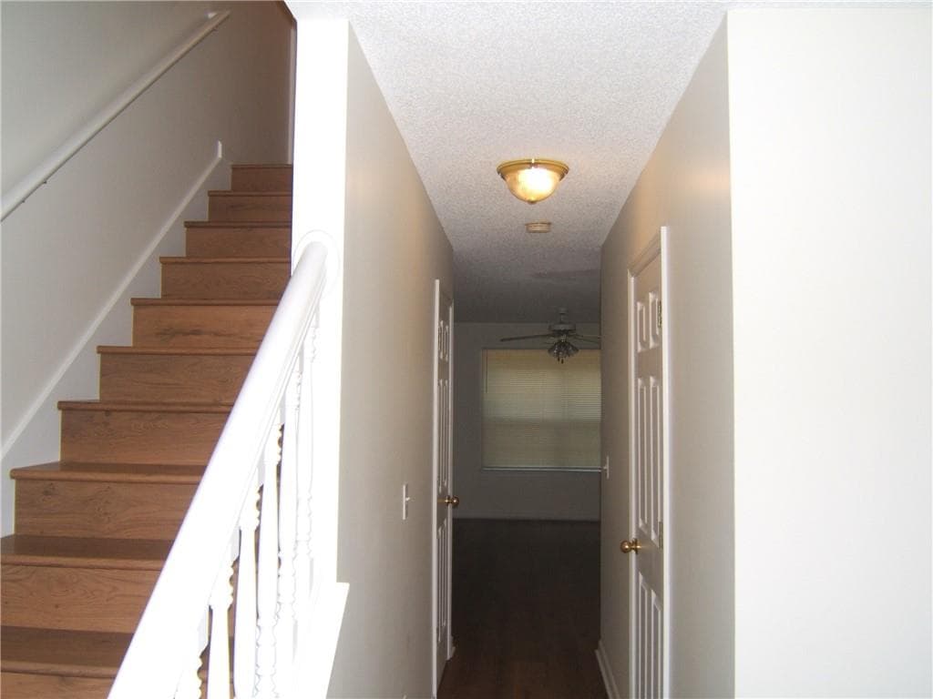 3 bedroom, 3 bathroom, 1,402 sq ft townhouse for rent at 7202 Georges Way, Morrow, GA 30260 for $1,700 a month — photo 2
