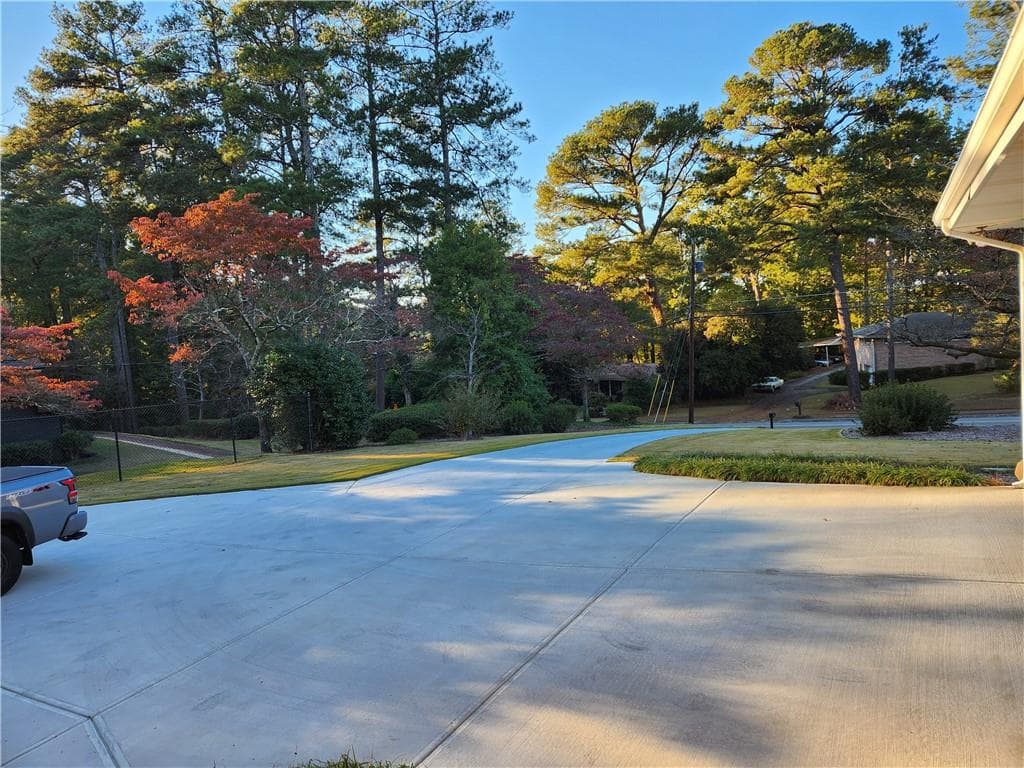4 bedroom, 2 bathroom, 1,822 sq ft single family residence for sale at 1554 COOPER LAKE Road, Smyrna, GA 30082 — photo 6