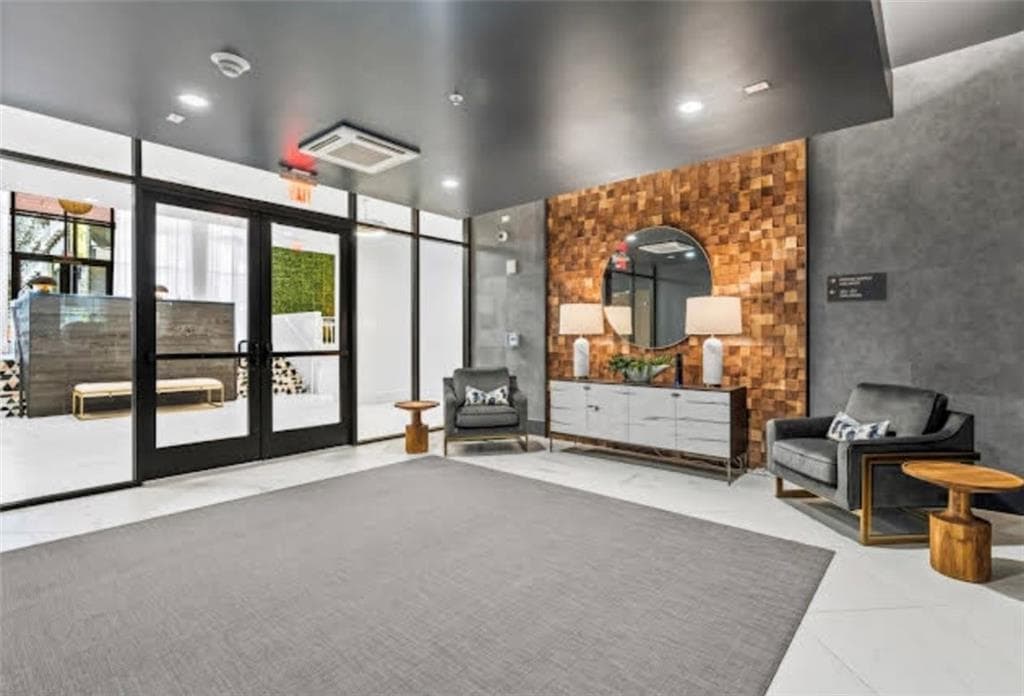 1 bedroom, 1 bathroom, 800 sq ft condominium for rent at 775 Juniper Street 234, Atlanta, GA 30308 for $2,000 a month — photo 2