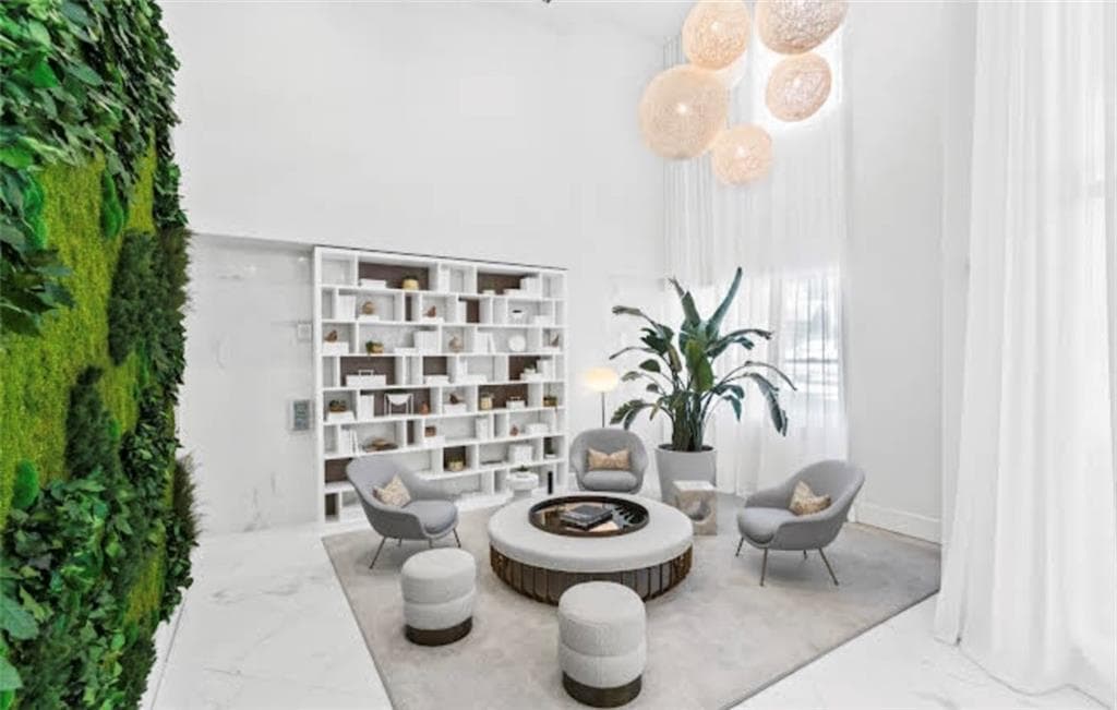 1 bedroom, 1 bathroom, 800 sq ft condominium for rent at 775 Juniper Street 234, Atlanta, GA 30308 for $2,000 a month — photo 3