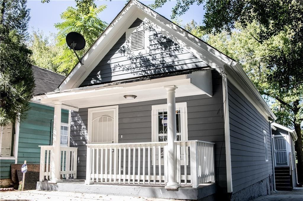 3 bedroom, 2 bathroom, 1,266 sq ft single family residence sold at 911 Smith Street, Atlanta, GA 30310