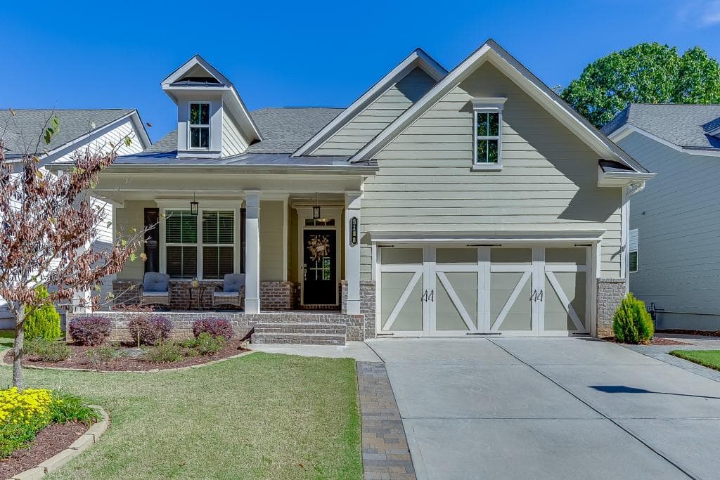 4 bedroom, 3 bathroom, 4,372 sq ft single family residence sold at 5188 Watchmans Cove, Gainesville, GA 30504