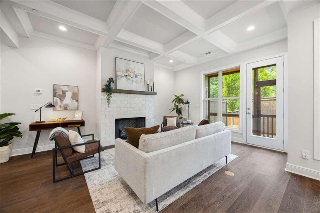 4 bedroom, 4 bathroom, 3,291 sq ft townhouse for sale at 118 Via Roma, Woodstock, GA 30188 — photo 8