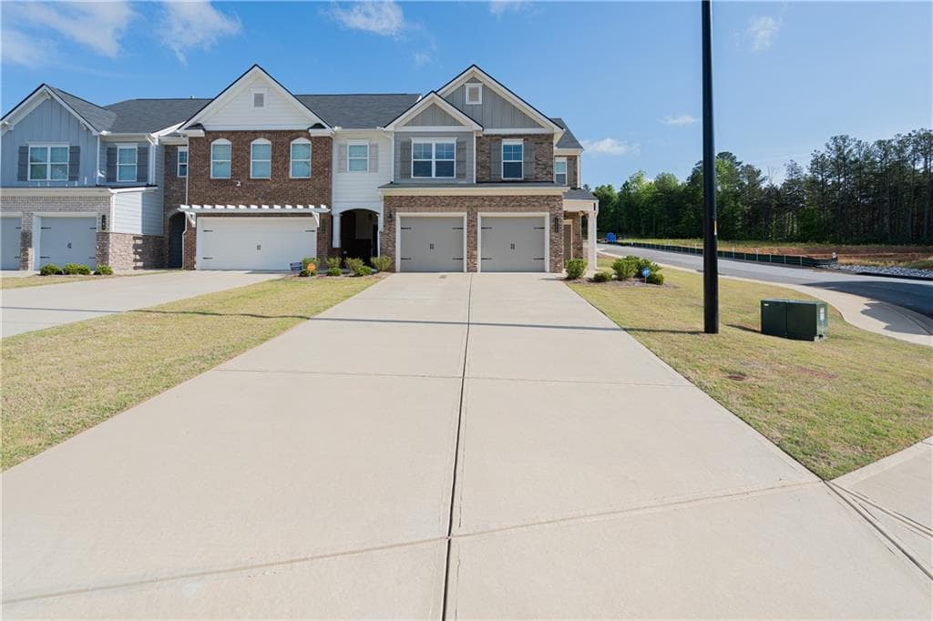 4 bedroom, 3 bathroom, 2,066 sq ft townhouse for sale at 1250 Park Center Circle, Austell, GA 30168 — photo 2