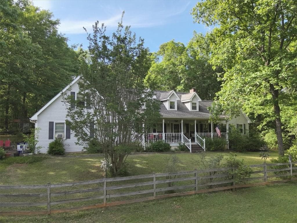 4 bedroom, 3 bathroom, 3,674 sq ft single family residence for sale at 2033 Peeksville Road, Locust Grove, GA 30248