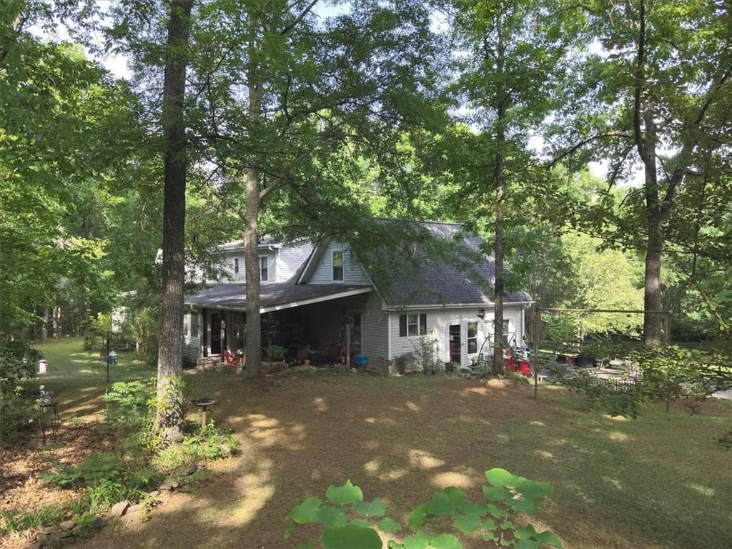 4 bedroom, 3 bathroom, 3,674 sq ft single family residence for sale at 2033 Peeksville Road, Locust Grove, GA 30248 — photo 6