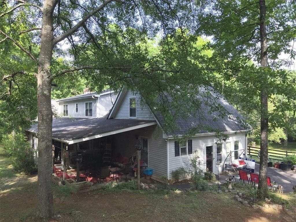 4 bedroom, 3 bathroom, 3,674 sq ft single family residence for sale at 2033 Peeksville Road, Locust Grove, GA 30248 — photo 7