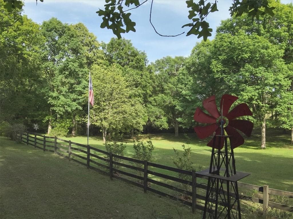 4 bedroom, 3 bathroom, 3,674 sq ft single family residence for sale at 2033 Peeksville Road, Locust Grove, GA 30248 — photo 10