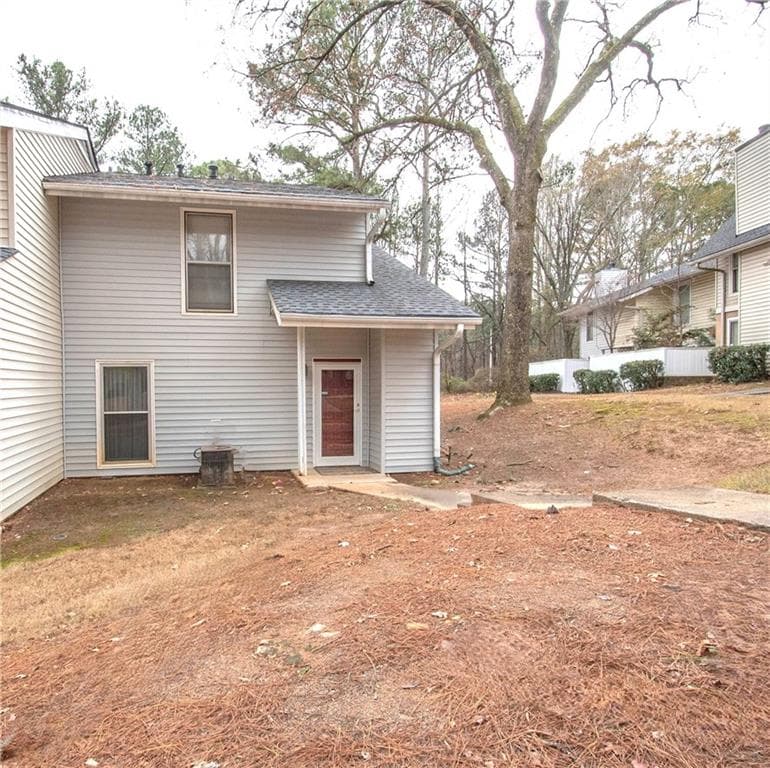2 bedroom, 3 bathroom, 1,478 sq ft condominium for sale at 4338 Idlewood Lane, Tucker, GA 30084 — photo 2