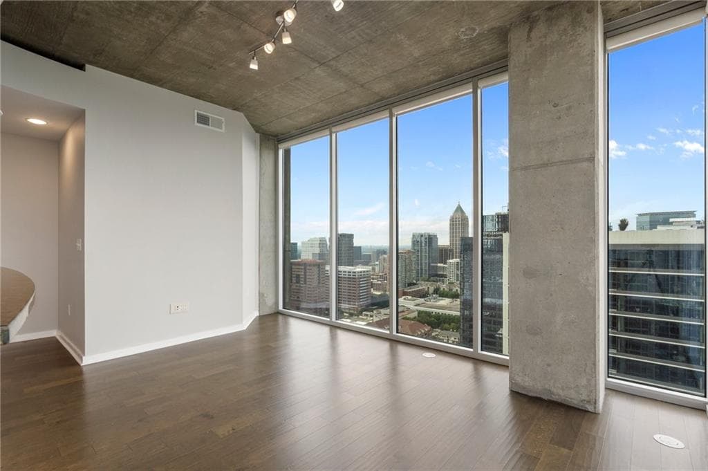 2 bedroom, 2 bathroom, 1,000 sq ft condominium for sale at 855 Peachtree Street 2914, Atlanta, GA 30308 — photo 6