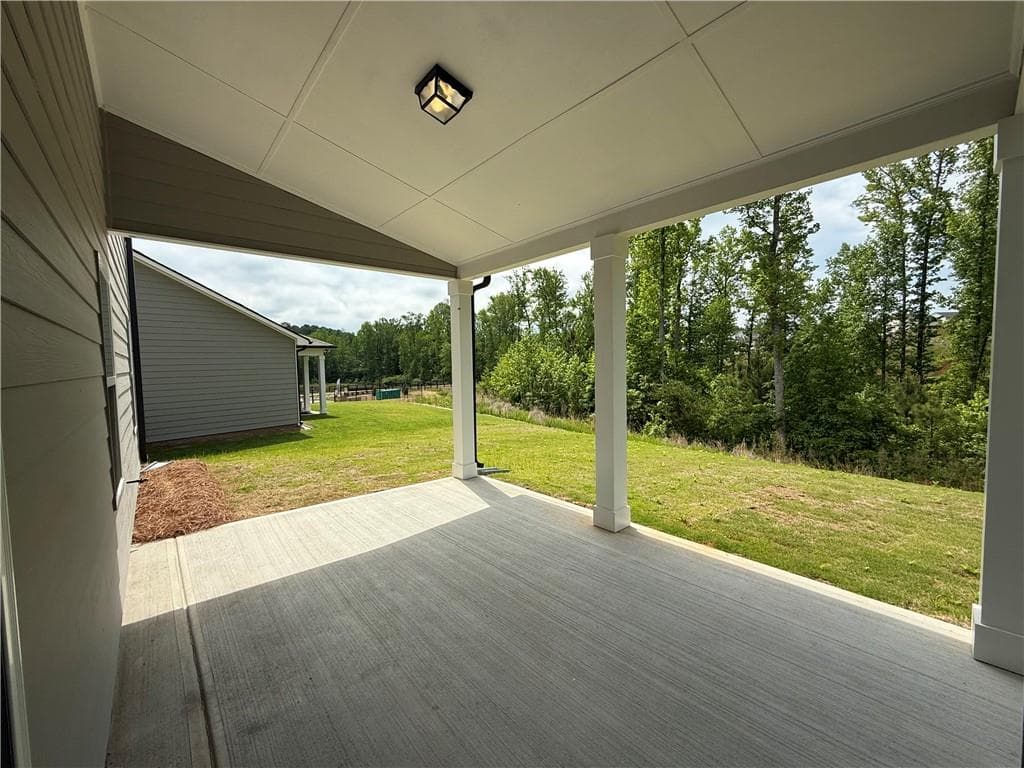 5 bedroom, 4 bathroom, 2,800 sq ft single family residence for sale at 5346 Windridge Parkway, Gainesville, GA 30507 — photo 3