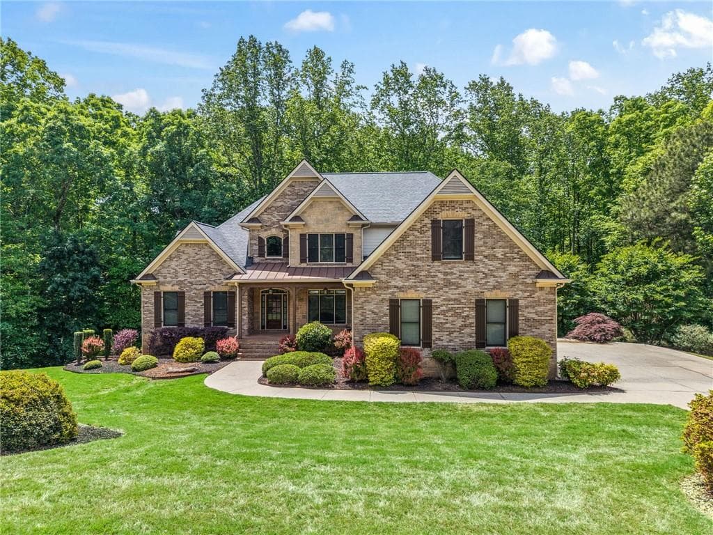 5 bedroom, 5 bathroom, 4,254 sq ft single family residence for sale at 4726 Quailwood Drive, Flowery Branch, GA 30542 — photo 2