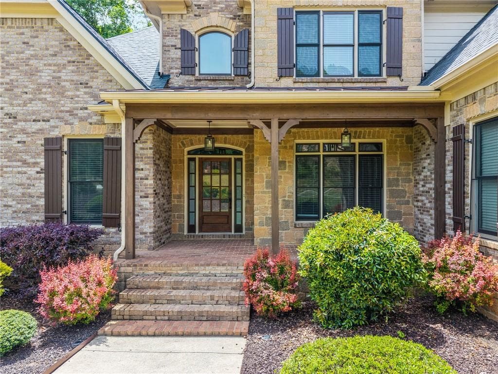 5 bedroom, 5 bathroom, 4,254 sq ft single family residence for sale at 4726 Quailwood Drive, Flowery Branch, GA 30542 — photo 8
