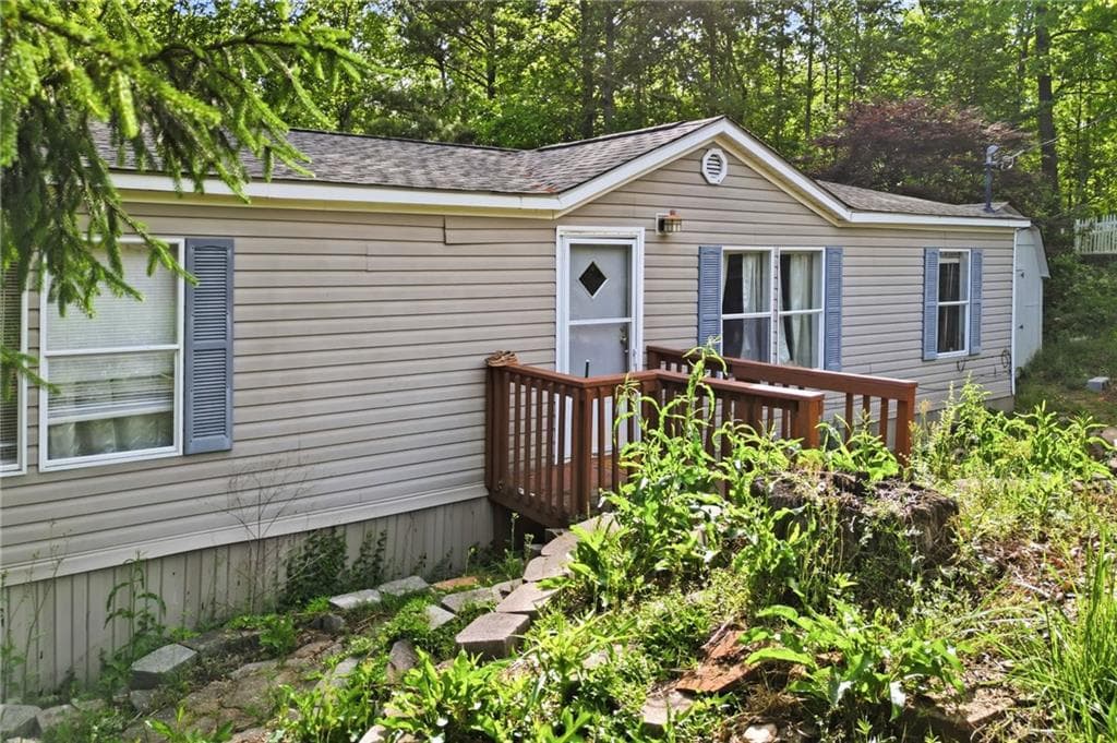 3 bedroom, 2 bathroom, 1,215 sq ft single family residence for sale at 226 Chivalry Lane, Ball Ground, GA 30107 — photo 5