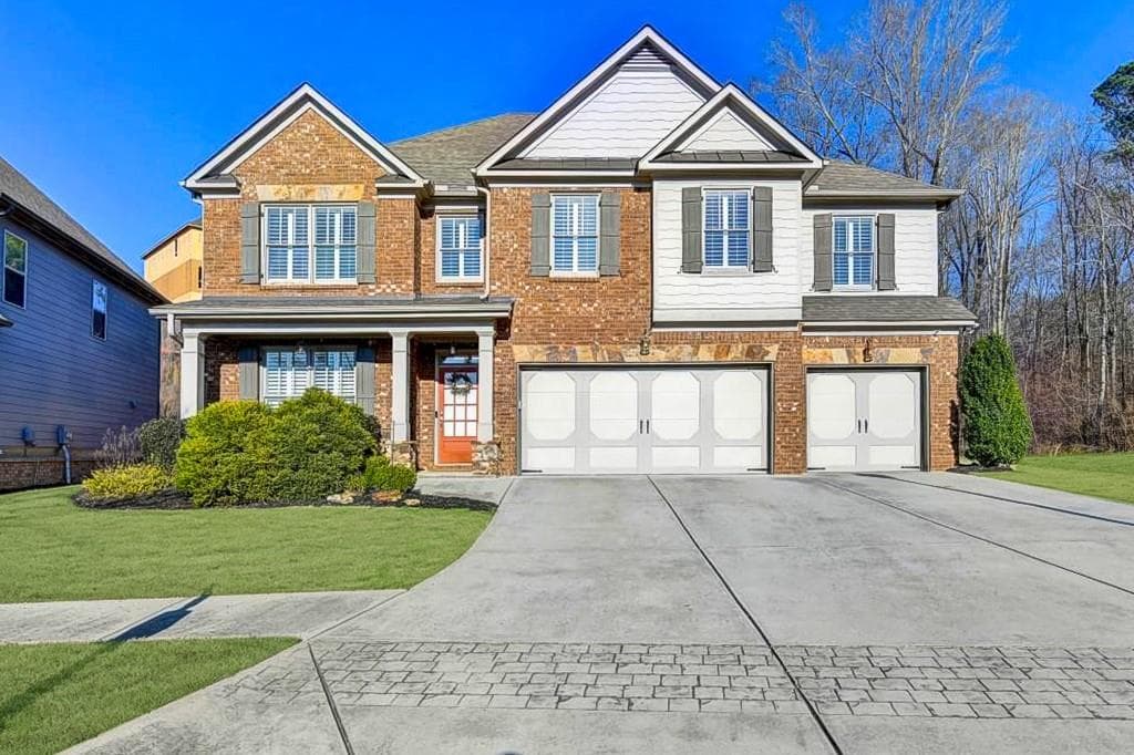 5 bedroom, 3 bathroom, 3,527 sq ft single family residence for sale at 4419 Sierra Creek Drive, Hoschton, GA 30548