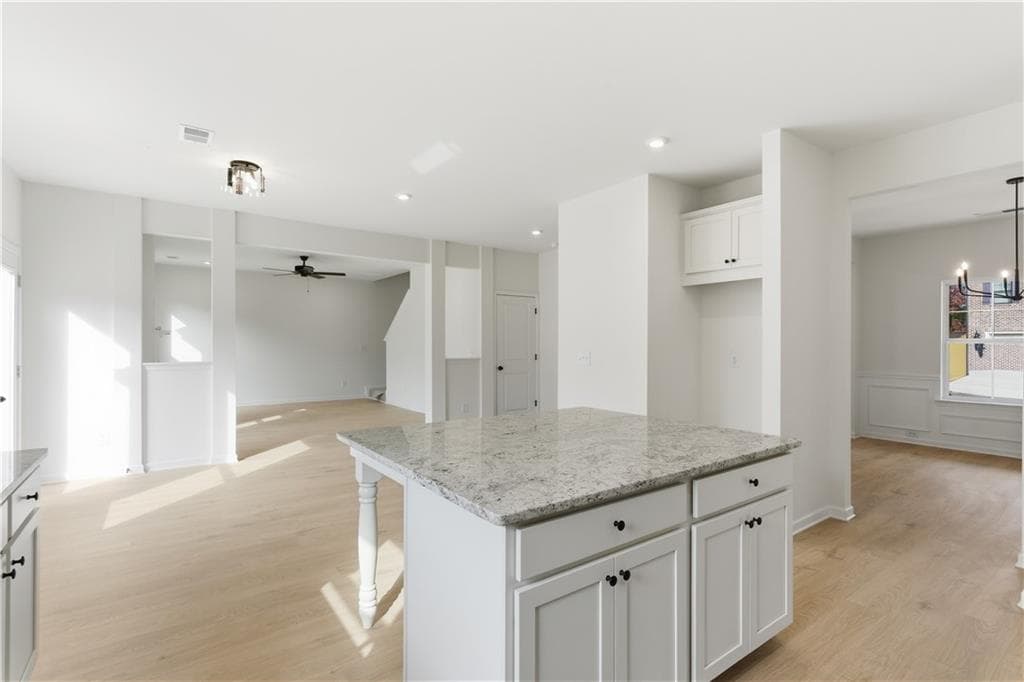 4 bedroom, 3 bathroom, 2,088 sq ft single family residence under contract at 373 Waterbluff Drive, Mableton, GA 30126 — photo 8