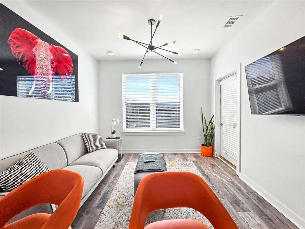 1 bedroom, 1 bathroom, 657 sq ft condominium for sale at 525 Parkway Drive 404, Atlanta, GA 30308 — photo 8