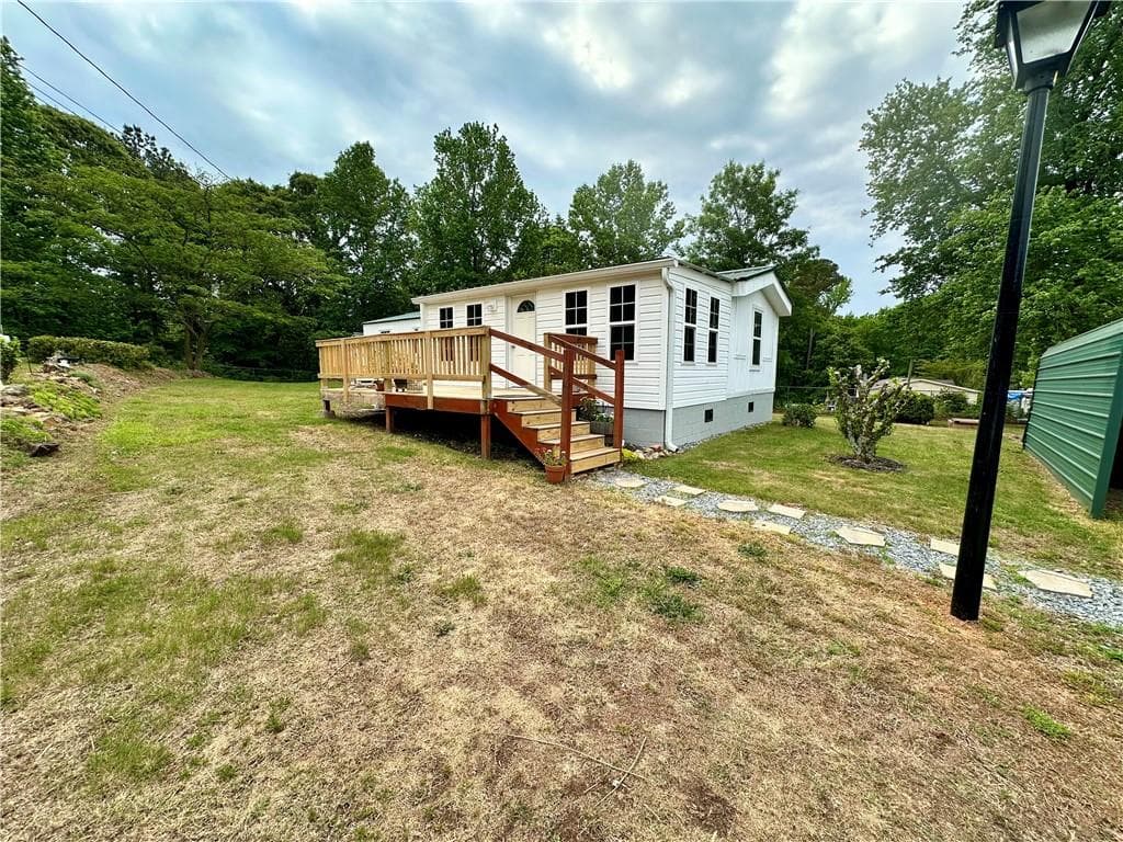 2 bedroom, 1 bathroom, 952 sq ft single family residence for sale at 7315 Wits End Drive, Gainesville, GA 30506