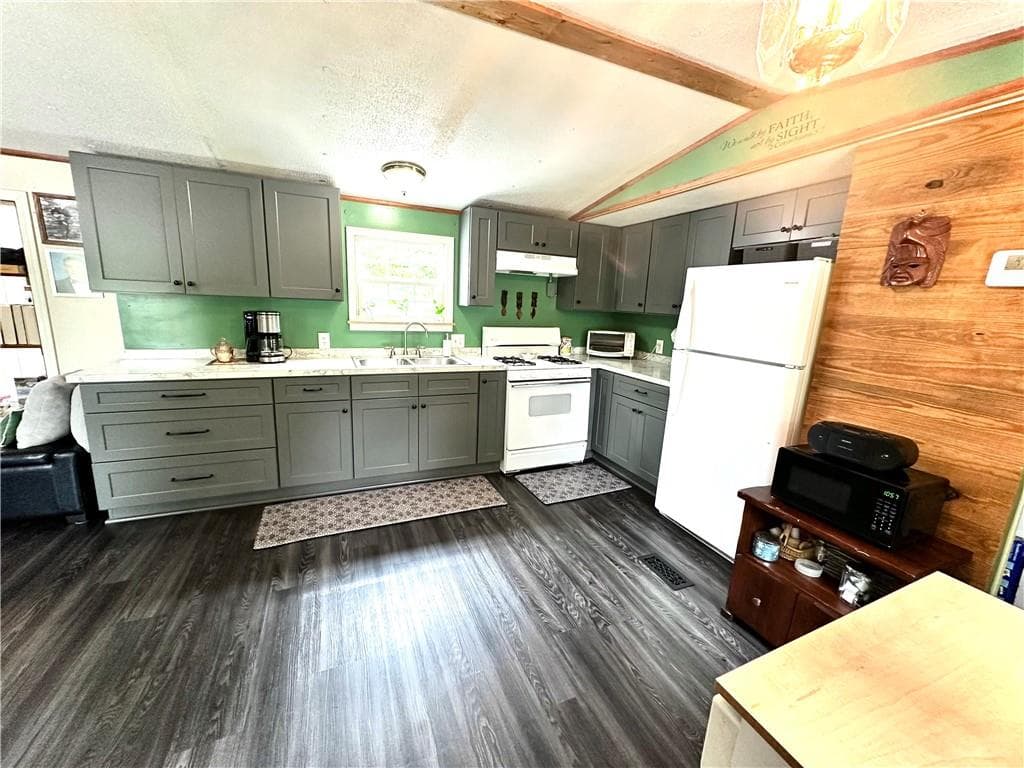 2 bedroom, 1 bathroom, 952 sq ft single family residence for sale at 7315 Wits End Drive, Gainesville, GA 30506 — photo 8