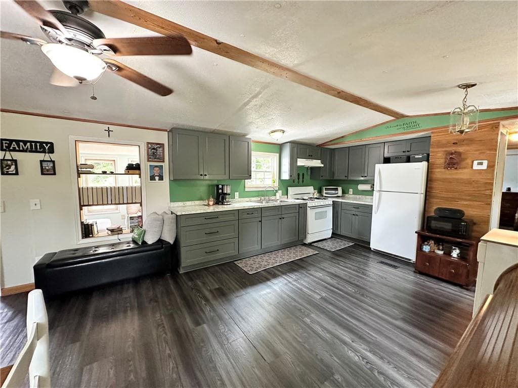 2 bedroom, 1 bathroom, 952 sq ft single family residence for sale at 7315 Wits End Drive, Gainesville, GA 30506 — photo 10