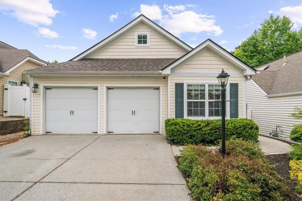 2 bedroom, 2 bathroom, 1,458 sq ft single family residence sold at 2735 Gateview Court, Cumming, GA 30040