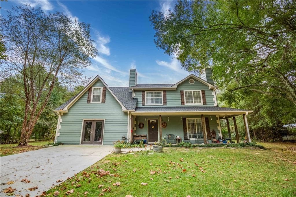 4 bedroom, 3 bathroom, 1,818 sq ft single family residence for sale at 1769 Brandi Lane, Loganville, GA 30052 — photo 1 of 50