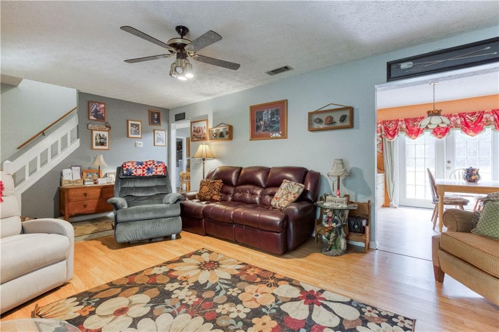 4 bedroom, 3 bathroom, 1,818 sq ft single family residence for sale at 1769 Brandi Lane, Loganville, GA 30052 — photo 8