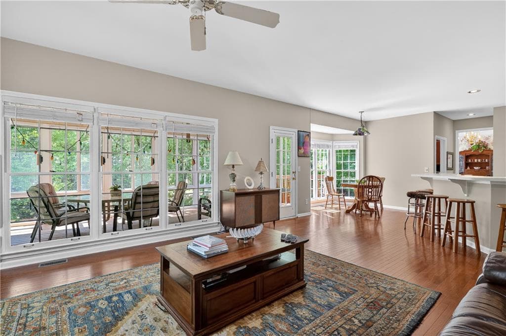 4 bedroom, 4 bathroom, 4,432 sq ft single family residence for sale at 11145 Sea Lilly Drive, Alpharetta, GA 30022 — photo 10