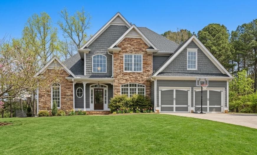4 bedroom, 3 bathroom, 2,500 sq ft single family residence under contract at 15 Waterstone Drive, Cartersville, GA 30121