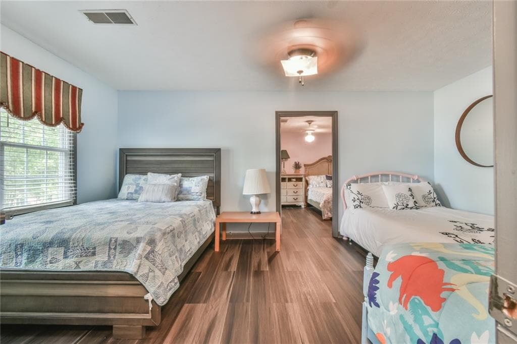3 bedroom, 4 bathroom, 1,924 sq ft single family residence for sale at 591 Rue Cezzan, Lavonia, GA 30553 — photo 9