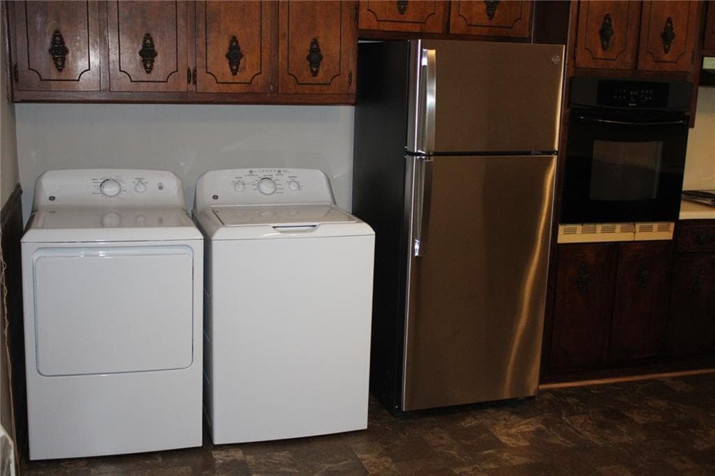3 bedroom, 1 bathroom, 1,196 sq ft single family residence for sale at 5705 P W A Drive, Cumming, GA 30041 — photo 8