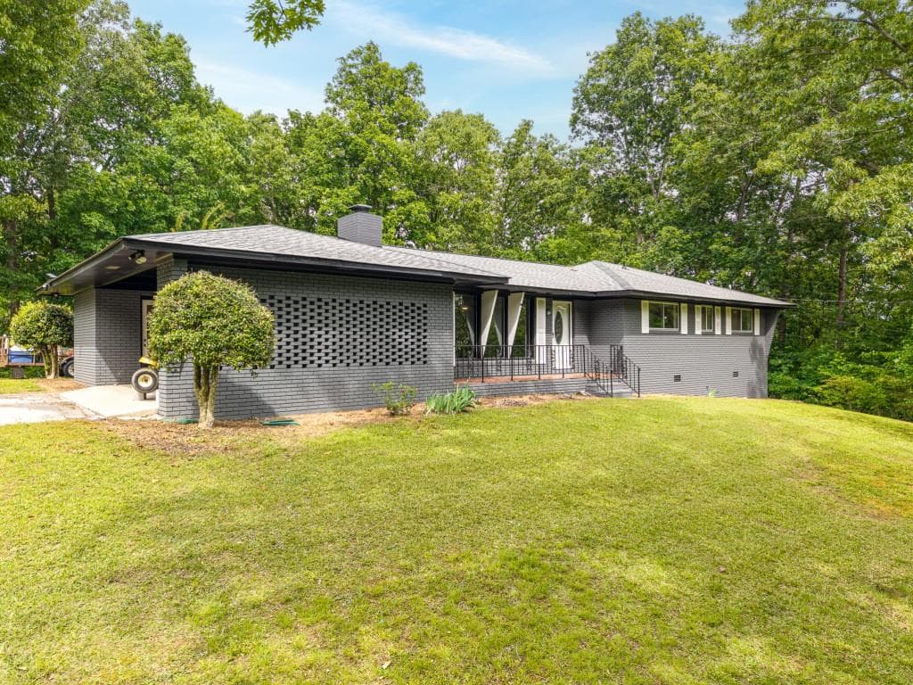 6 bedroom, 4 bathroom, 3,489 sq ft single family residence under contract at 244 Forest Hill Road, Dalton, GA 30720