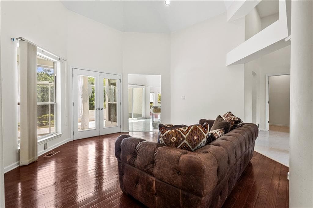 3 bedroom, 3 bathroom, 2,273 sq ft single family residence under contract at 100 Catie Circle, Stockbridge, GA 30281 — photo 6