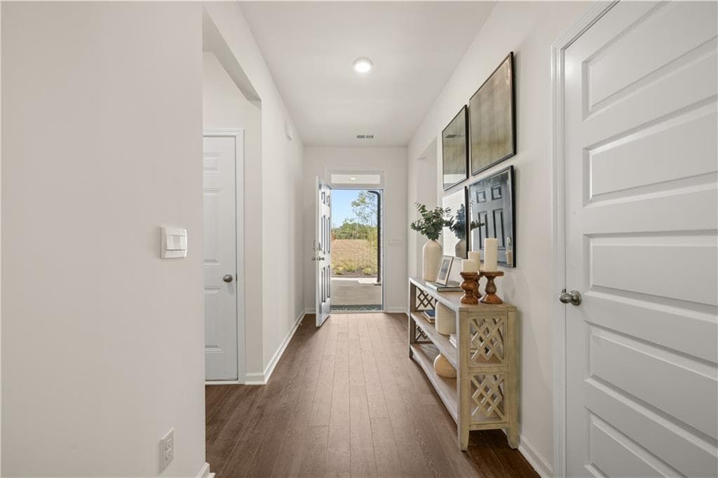 4 bedroom, 3 bathroom, 2,250 sq ft single family residence under contract at 1011 Amerson Street, Buckhead, GA 30625 — photo 3
