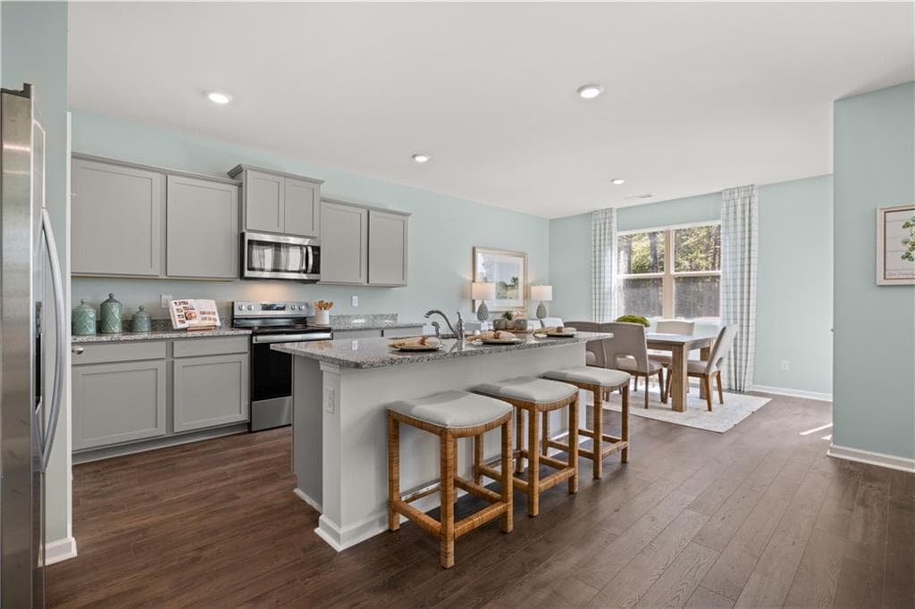 4 bedroom, 3 bathroom, 2,250 sq ft single family residence under contract at 1011 Amerson Street, Buckhead, GA 30625 — photo 4