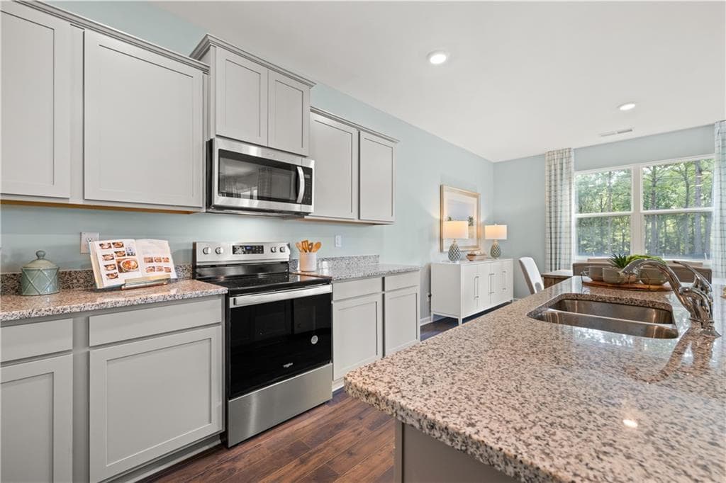4 bedroom, 3 bathroom, 2,250 sq ft single family residence under contract at 1011 Amerson Street, Buckhead, GA 30625 — photo 8