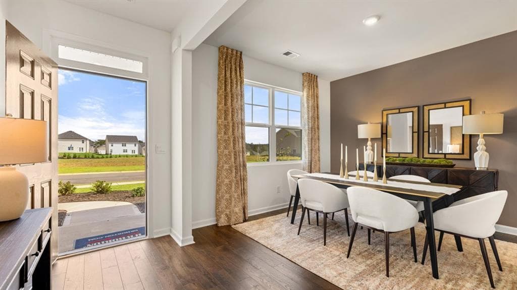 4 bedroom, 3 bathroom, 2,338 sq ft single family residence for sale at 406 Teamon Pointe Drive, Griffin, GA 30223 — photo 4