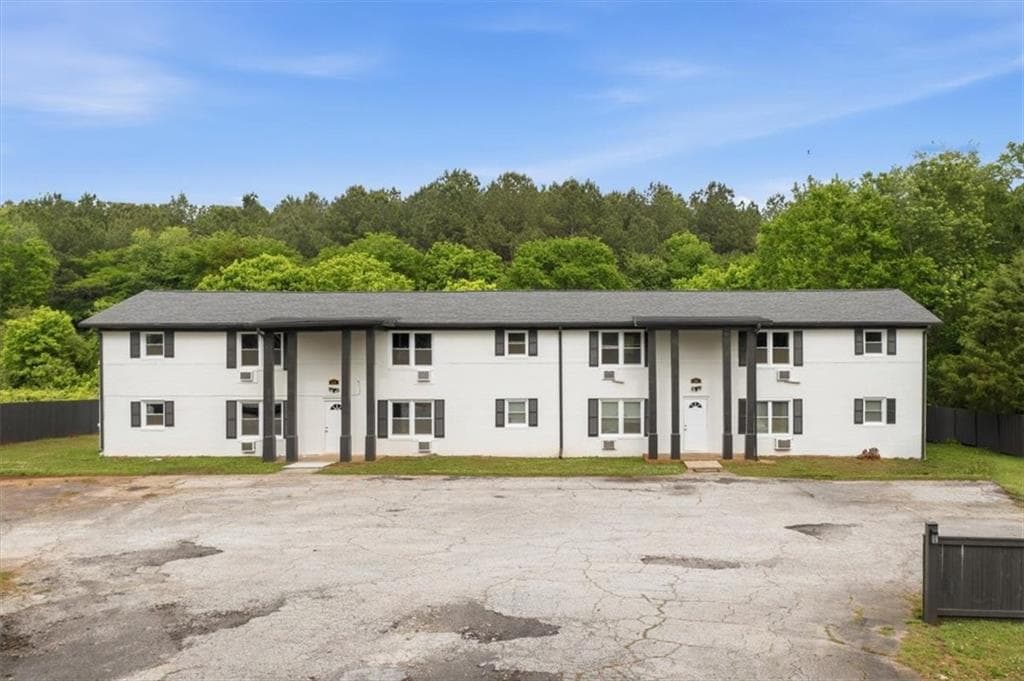 1 bedroom, 1 bathroom apartment for rent at 608 N College Drive 4, Cedartown, GA 30125 for $975 a month