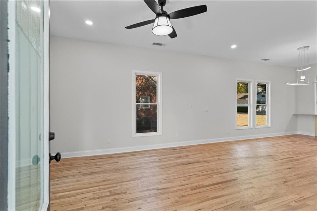 3 bedroom, 3 bathroom, 1,659 sq ft single family residence for sale at 515 Woodlawn Avenue, Calhoun, GA 30701 — photo 8