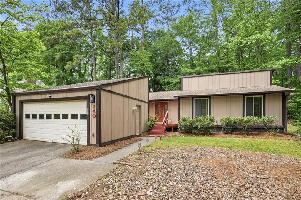 140 Hillside Lane, Roswell, GA 30076 — most recent listing photo