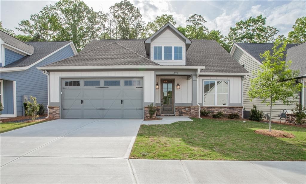 2 bedroom, 3 bathroom, 1,494 sq ft single family residence for sale at 390 Maple View, Carrollton, GA 30117