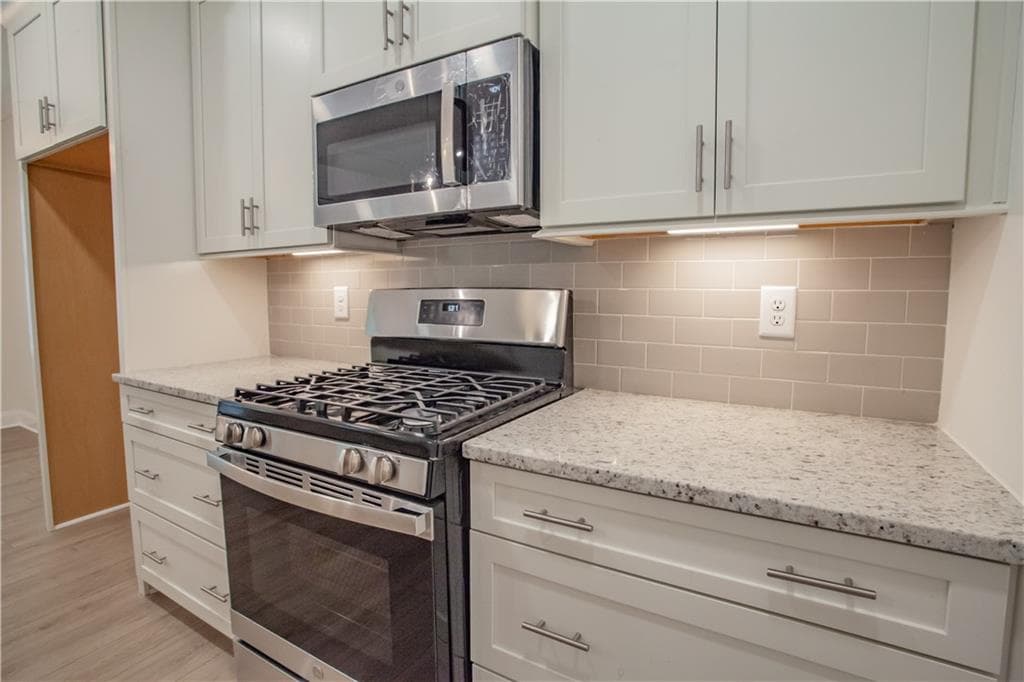 2 bedroom, 3 bathroom, 1,494 sq ft single family residence for sale at 390 Maple View, Carrollton, GA 30117 — photo 7