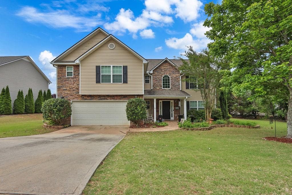 688 Country Grove Lane, Auburn, GA 30011 — most recent listing photo