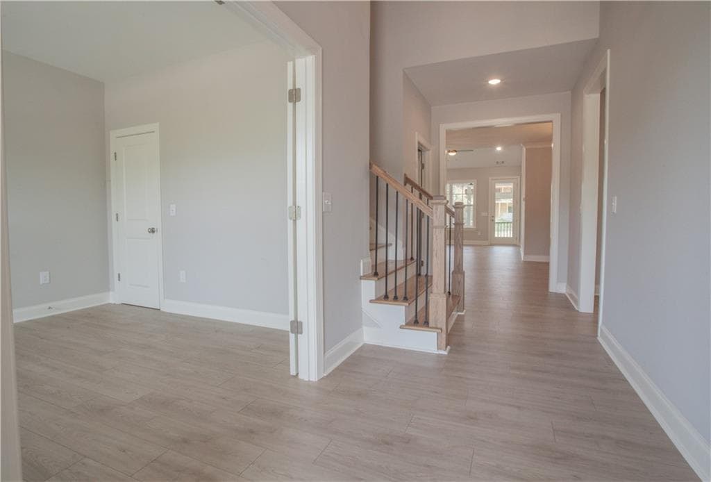 3 bedroom, 4 bathroom, 2,087 sq ft single family residence under contract at 107 Magnolia Lane, Carrollton, GA 30117 — photo 3