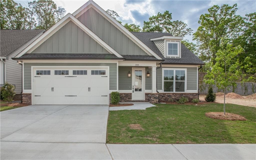 3 bedroom, 4 bathroom, 1,940 sq ft single family residence for sale at 388 Maple View Drive, Carrollton, GA 30117