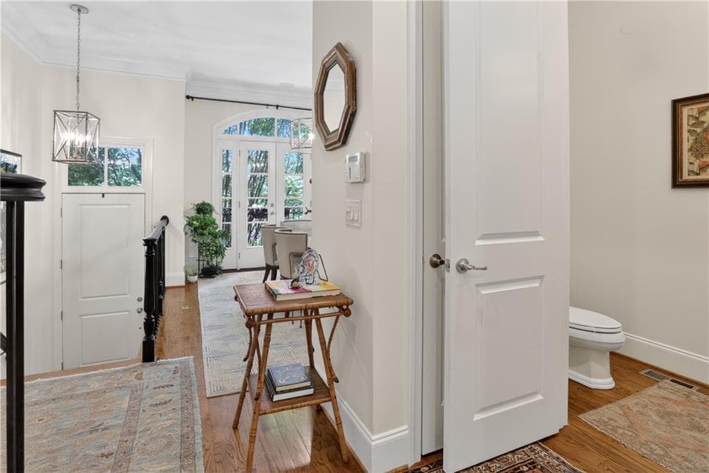 3 bedroom, 4 bathroom, 2,052 sq ft townhouse for sale at 3552 Roswell Road, Atlanta, GA 30305 — photo 9