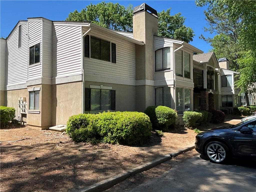 2 bedroom, 2 bathroom, 1,142 sq ft condominium for sale at 7001 Wingate Way, Atlanta, GA 30350 — photo 4