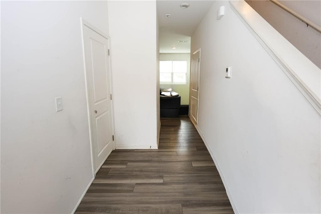 3 bedroom, 3 bathroom, 1,480 sq ft townhouse for sale at 3541 Condor Court, Atlanta, GA 30331 — photo 4